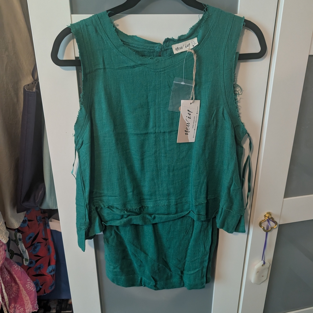 Emerald Green Sleeveless Tank Top with Tie Front
